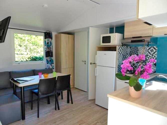Camping Monterblanc Rom bilde